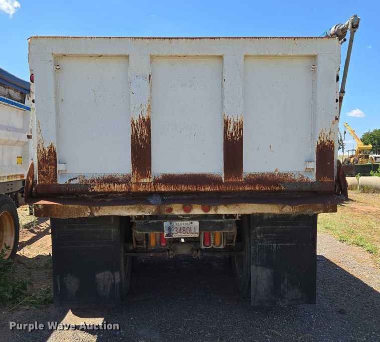 image for item EU3619 1994 Hilbilt 12-12 PUP CT end dump pup trailer