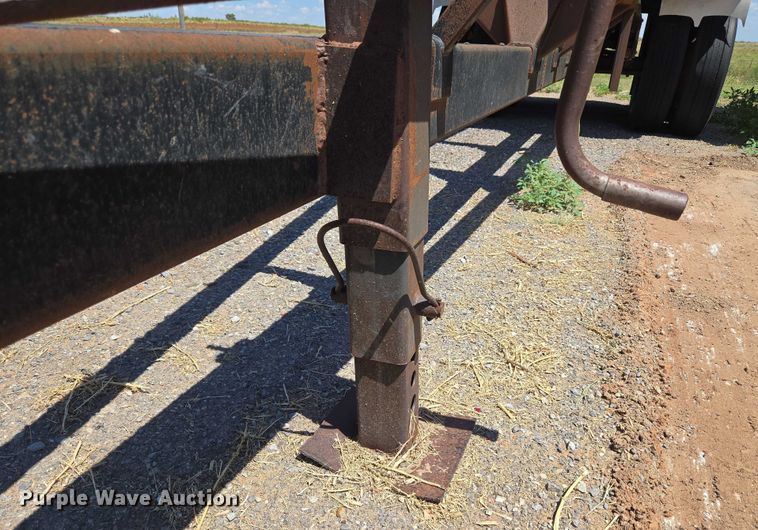 image for item EU3619 1994 Hilbilt 12-12 PUP CT end dump pup trailer