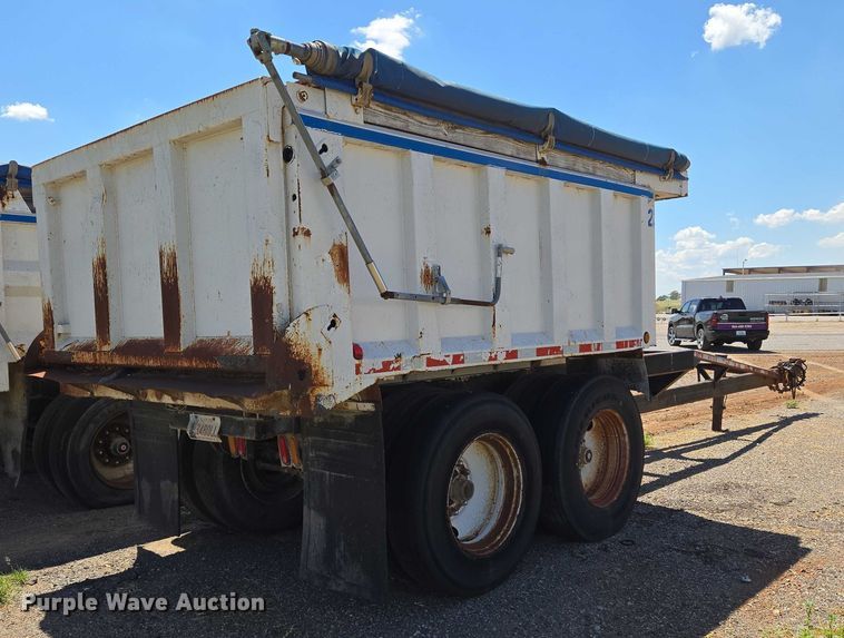 image for item EU3619 1994 Hilbilt 12-12 PUP CT end dump pup trailer