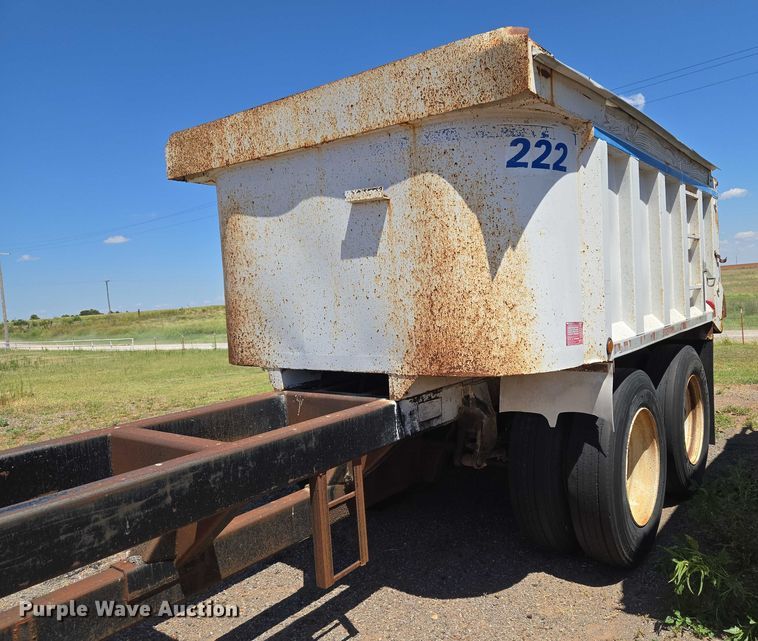 image for item EU3619 1994 Hilbilt 12-12 PUP CT end dump pup trailer