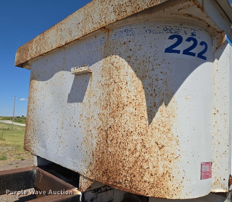 image for item EU3619 1994 Hilbilt 12-12 PUP CT end dump pup trailer