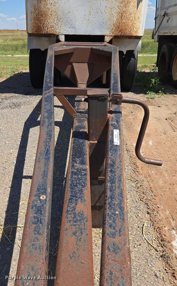 image for item EU3619 1994 Hilbilt 12-12 PUP CT end dump pup trailer