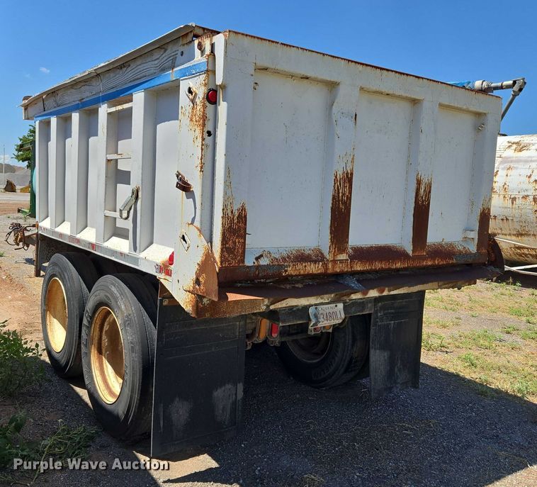 image for item EU3619 1994 Hilbilt 12-12 PUP CT end dump pup trailer