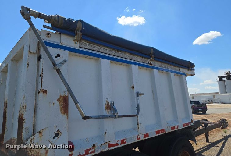 image for item EU3619 1994 Hilbilt 12-12 PUP CT end dump pup trailer