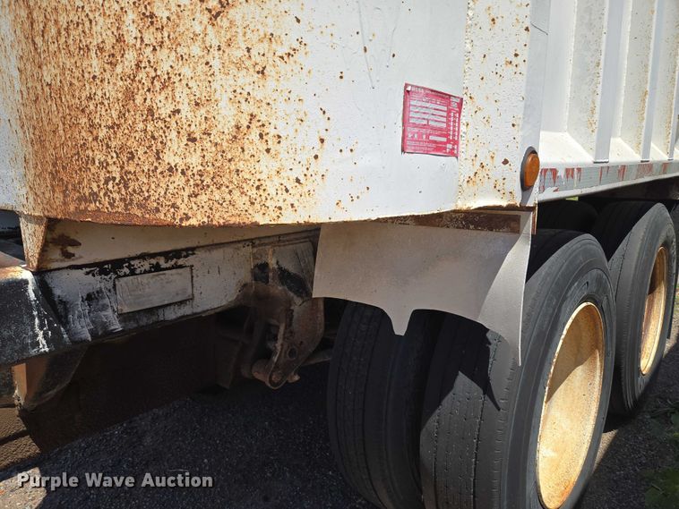 image for item EU3619 1994 Hilbilt 12-12 PUP CT end dump pup trailer