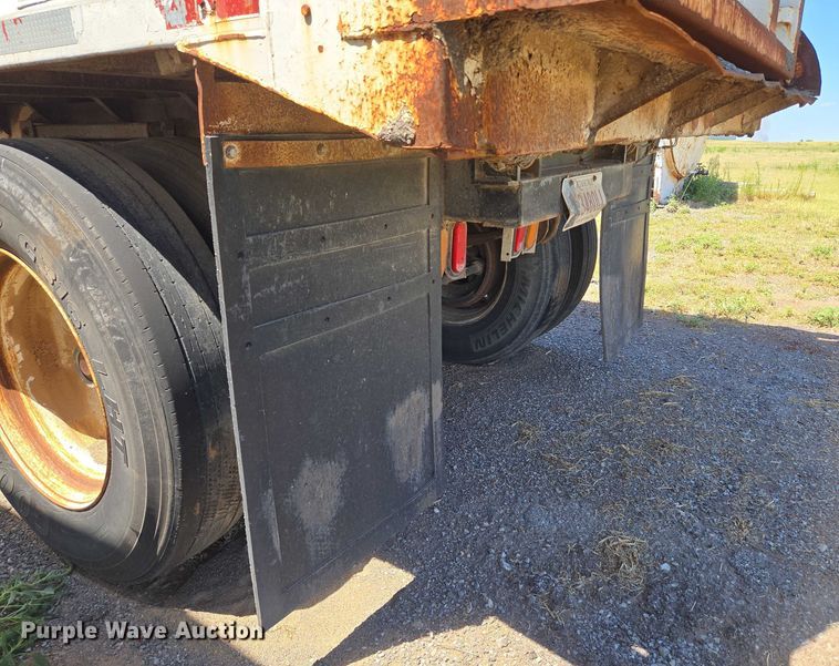 image for item EU3619 1994 Hilbilt 12-12 PUP CT end dump pup trailer