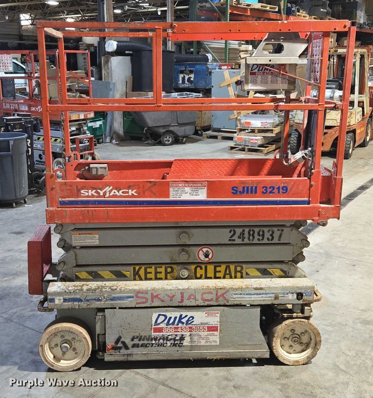 image for item EV1504 2005 SkyJack SJIII 3219 scissor lift