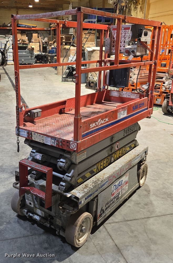 image for item EV1504 2005 SkyJack SJIII 3219 scissor lift