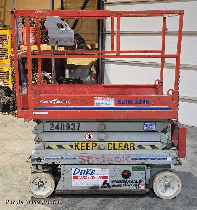 image for item EV1504 2005 SkyJack SJIII 3219 scissor lift