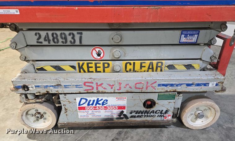image for item EV1504 2005 SkyJack SJIII 3219 scissor lift
