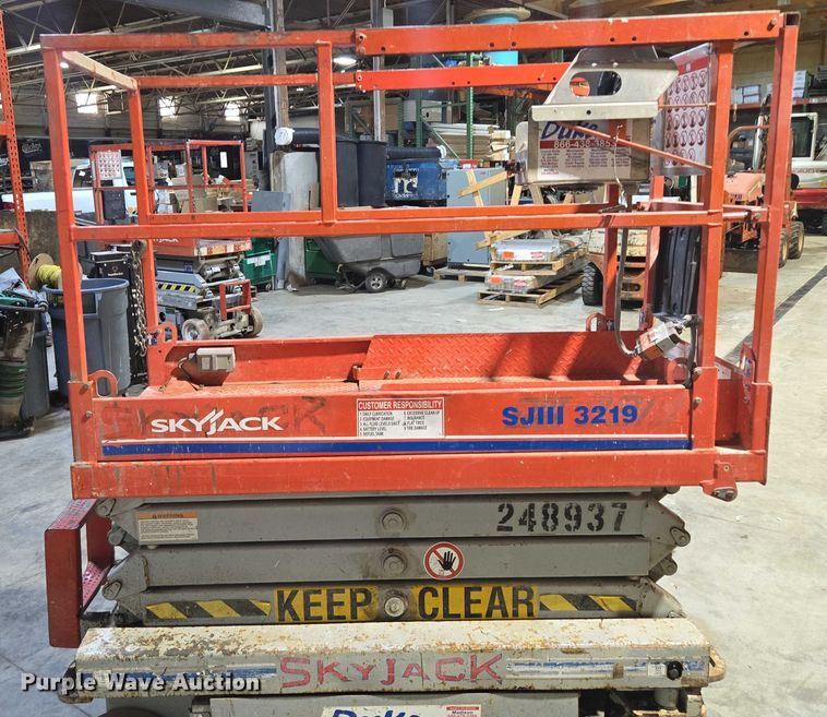 image for item EV1504 2005 SkyJack SJIII 3219 scissor lift