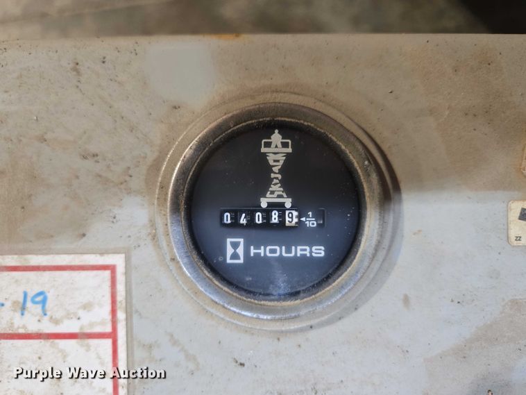 image for item EV1504 2005 SkyJack SJIII 3219 scissor lift