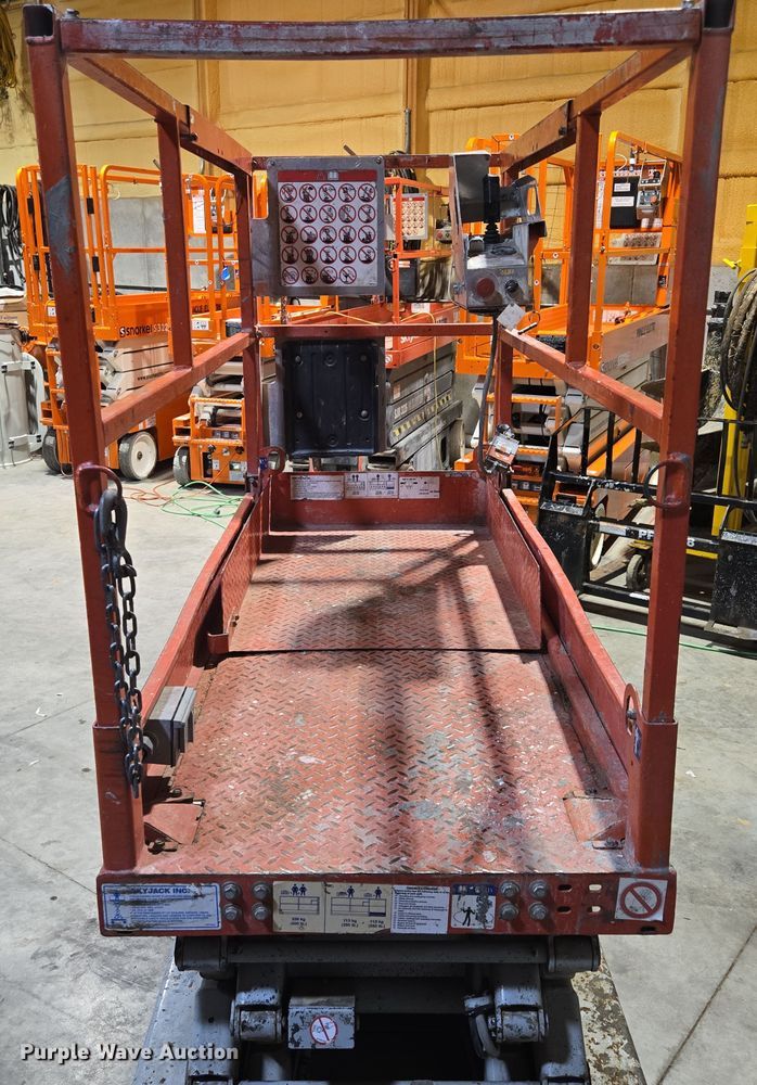 image for item EV1504 2005 SkyJack SJIII 3219 scissor lift