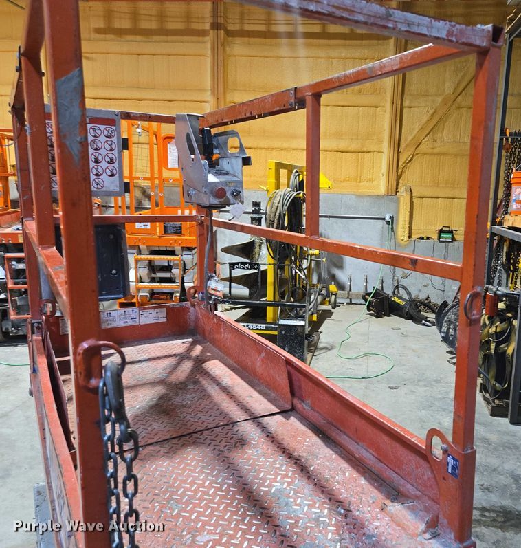 image for item EV1504 2005 SkyJack SJIII 3219 scissor lift