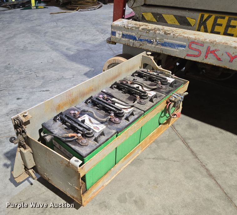 image for item EV1504 2005 SkyJack SJIII 3219 scissor lift