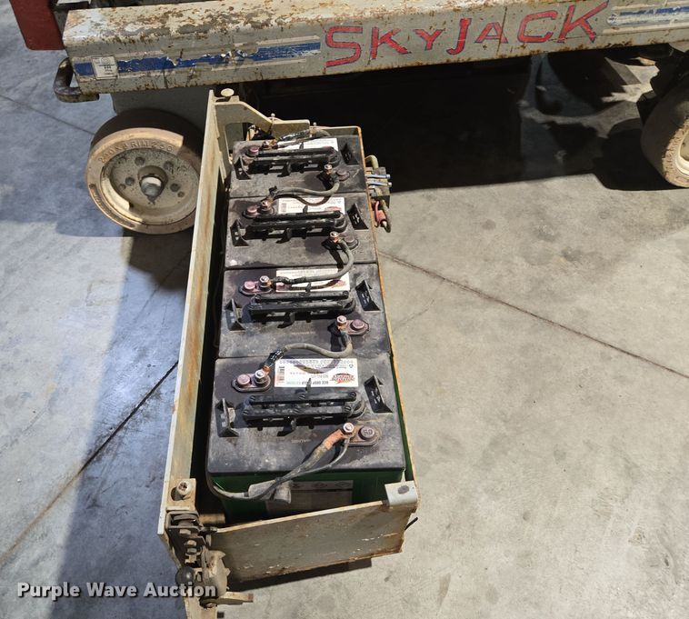 image for item EV1504 2005 SkyJack SJIII 3219 scissor lift