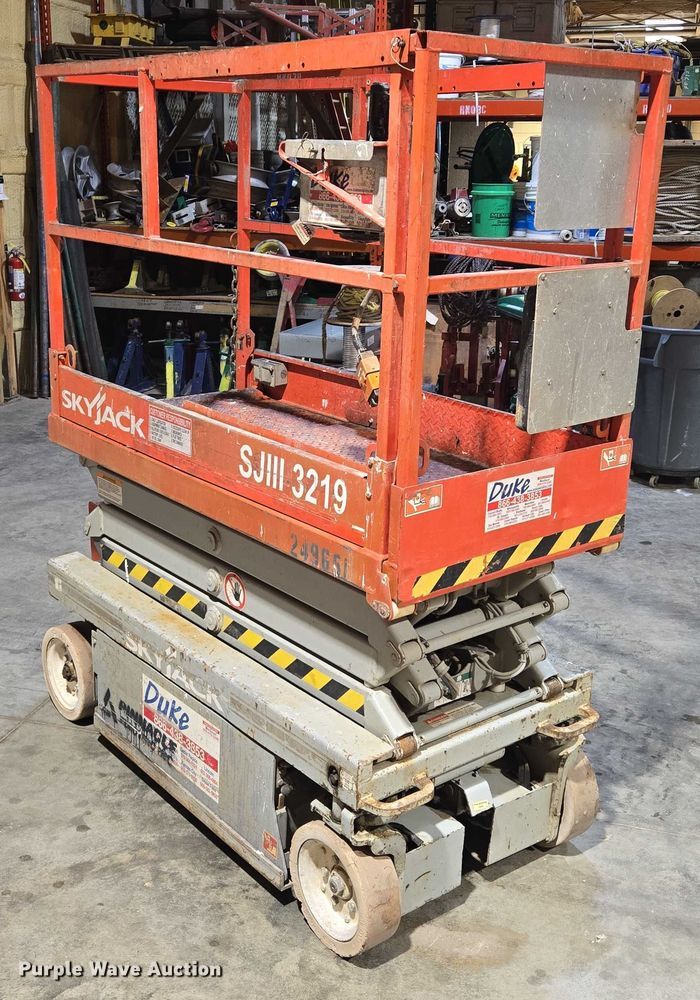 image for item EV1505 2005 SkyJack SJIII 3219 scissor lift