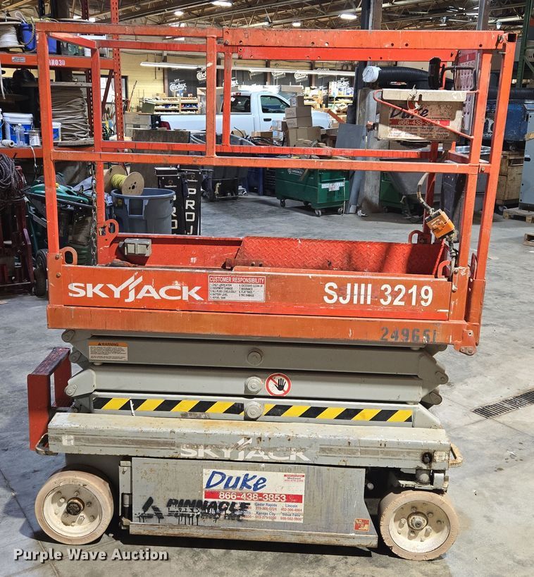 image for item EV1505 2005 SkyJack SJIII 3219 scissor lift