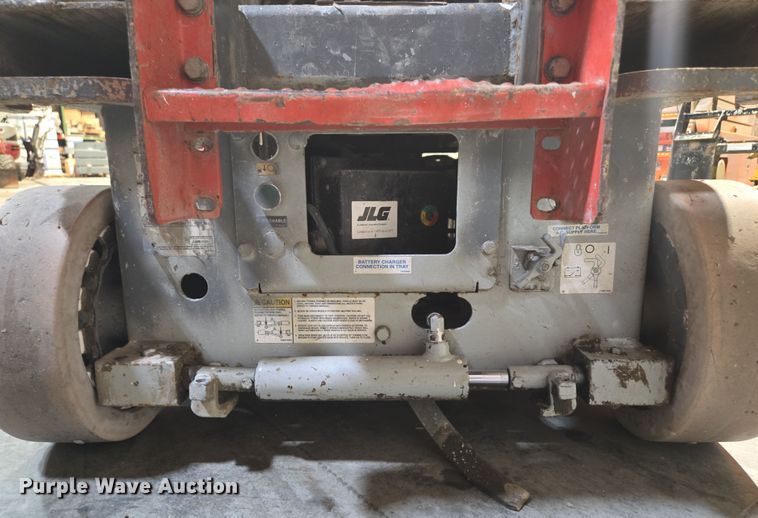 image for item EV1505 2005 SkyJack SJIII 3219 scissor lift