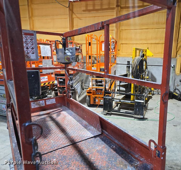 image for item EV1505 2005 SkyJack SJIII 3219 scissor lift