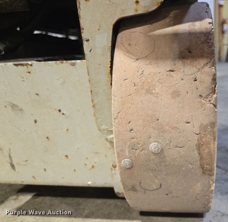 image for item EV1505 2005 SkyJack SJIII 3219 scissor lift