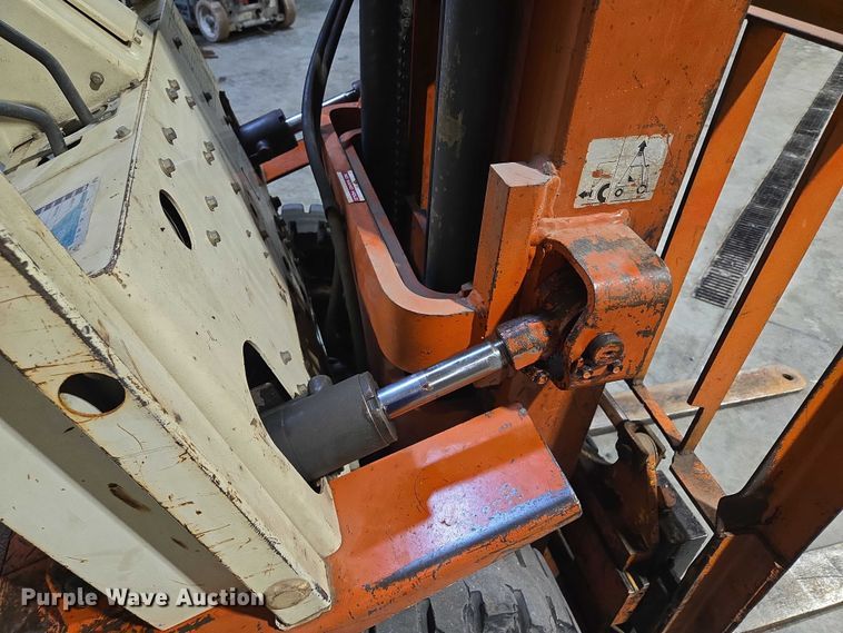 image for item EV1506 Datsun PF02 A20V forklift