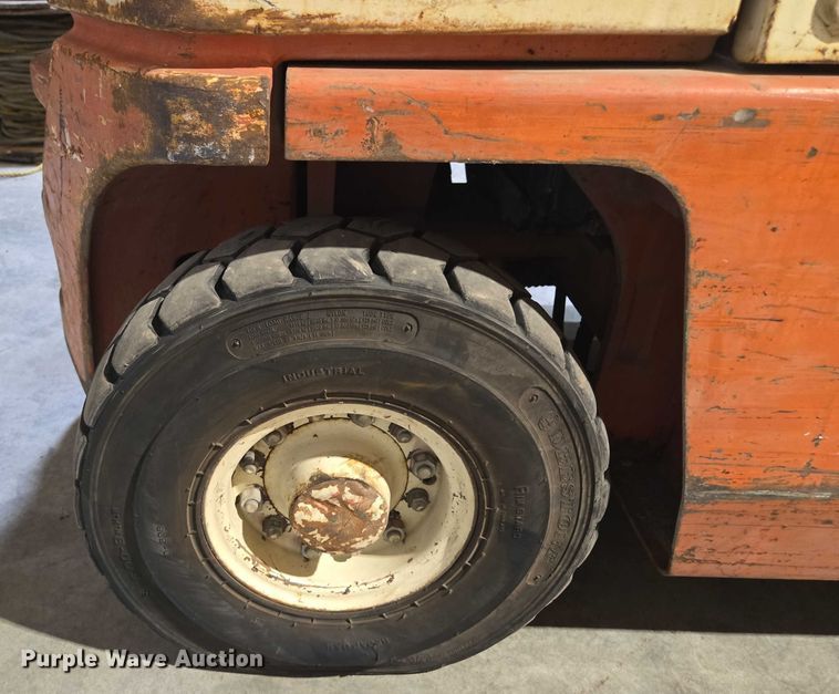 image for item EV1506 Datsun PF02 A20V forklift