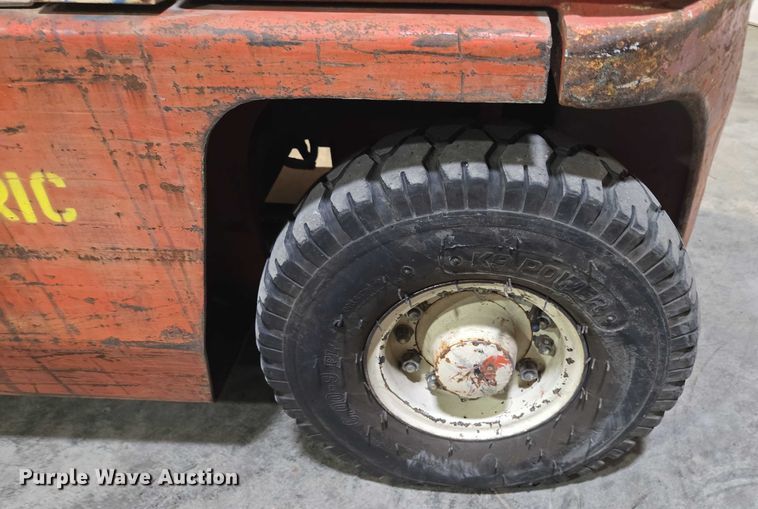 image for item EV1506 Datsun PF02 A20V forklift