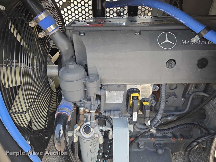 image for item EV1517 Daimler AG power unit