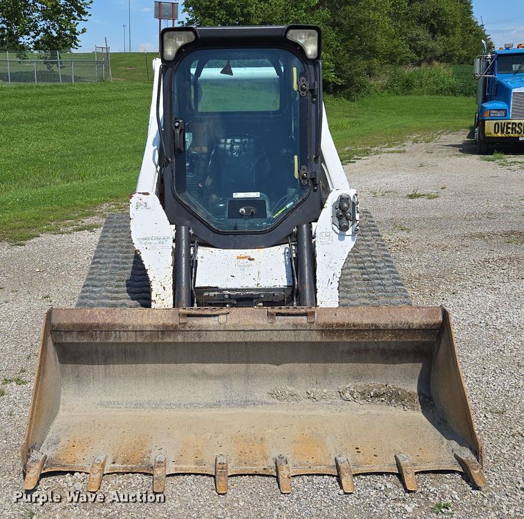 MINI CARGADOR SOBRE ORUGAS BOBCAT T770