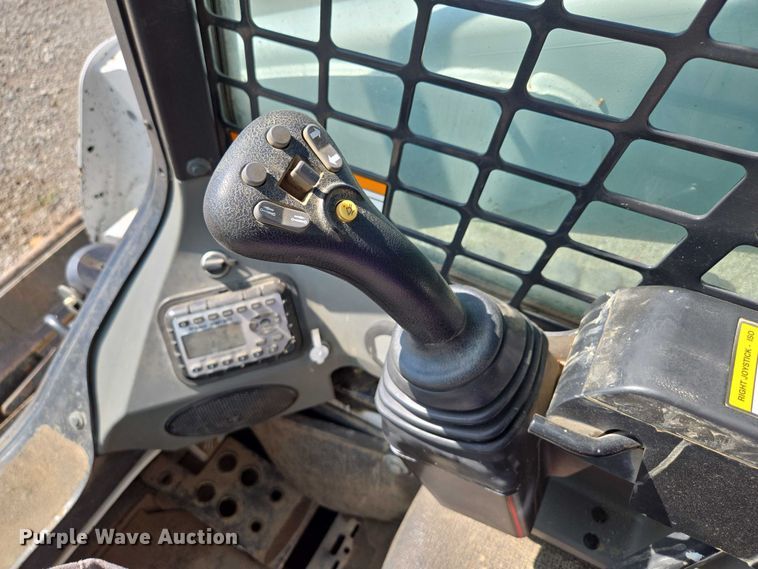 image for item EV1521 2014 Bobcat T770 tracked skid steer loader