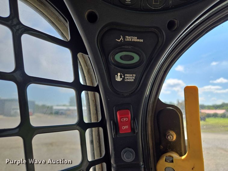 image for item EV1521 2014 Bobcat T770 tracked skid steer loader