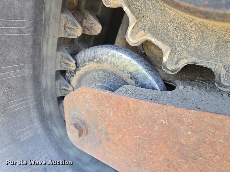 image for item EV1521 2014 Bobcat T770 tracked skid steer loader