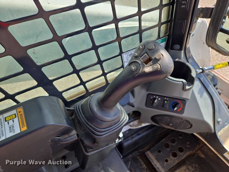 image for item EV1522 2019 Bobcat T770 tracked skid steer loader