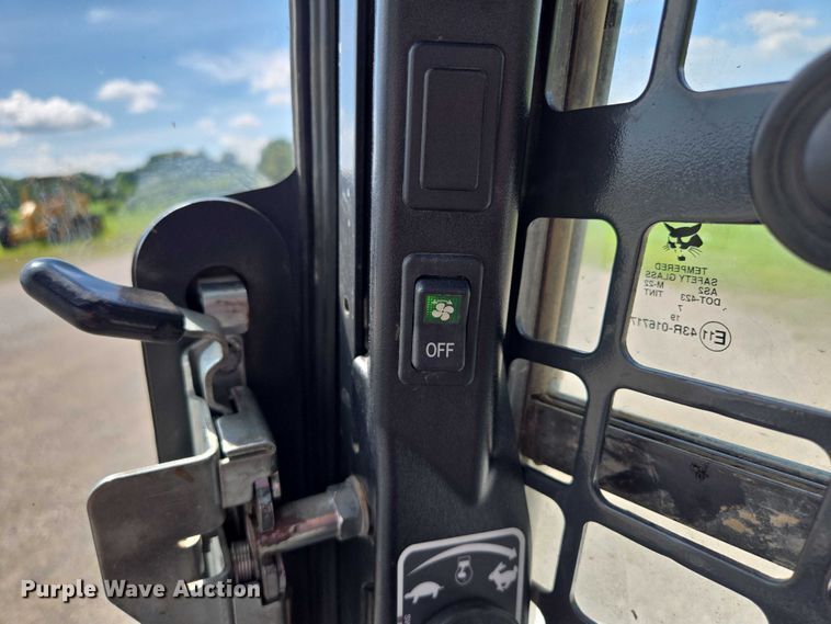 image for item EV1522 2019 Bobcat T770 tracked skid steer loader