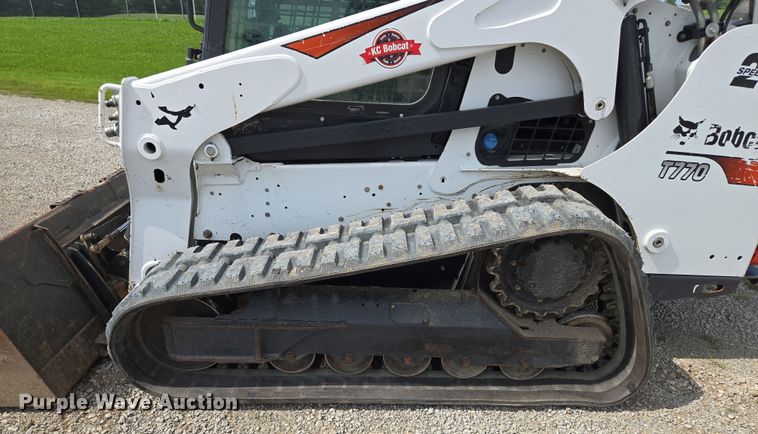 image for item EV1522 2019 Bobcat T770 tracked skid steer loader