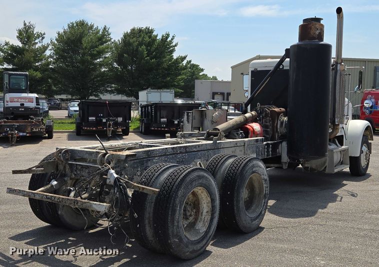 image for item EV1553 1996 Freightliner vacuum truck