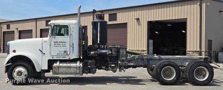image for item EV1553 1996 Freightliner vacuum truck