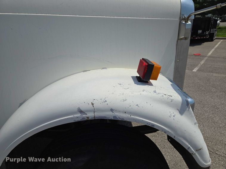 image for item EV1553 1996 Freightliner vacuum truck