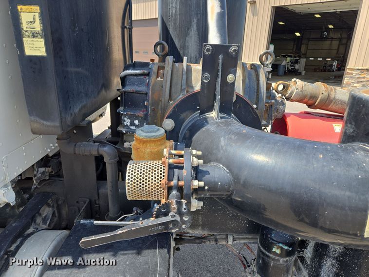 image for item EV1553 1996 Freightliner vacuum truck