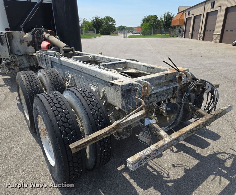 image for item EV1553 1996 Freightliner vacuum truck