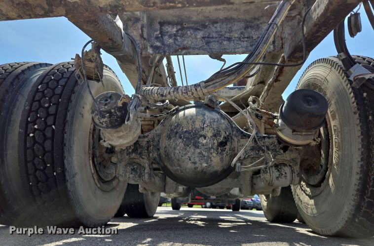 image for item EV1553 1996 Freightliner vacuum truck