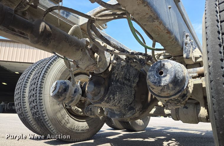 image for item EV1553 1996 Freightliner vacuum truck