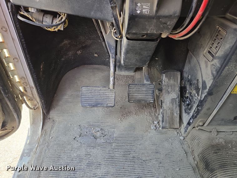 image for item EV1553 1996 Freightliner vacuum truck