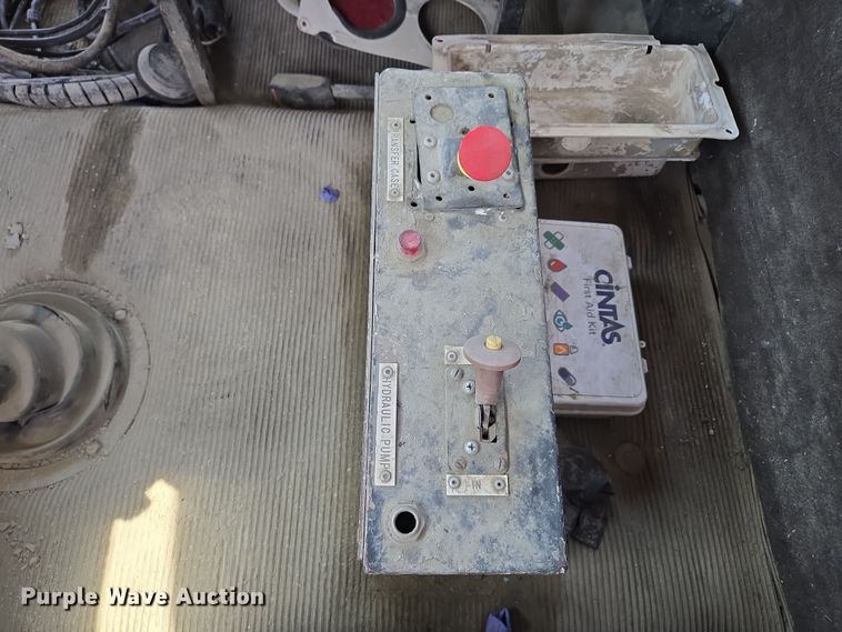 image for item EV1553 1996 Freightliner vacuum truck