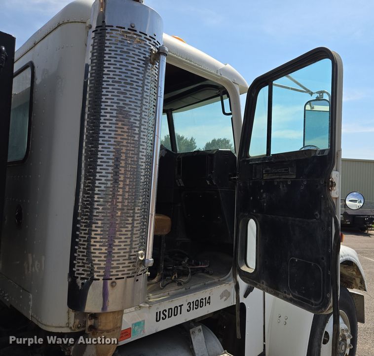 image for item EV1553 1996 Freightliner vacuum truck