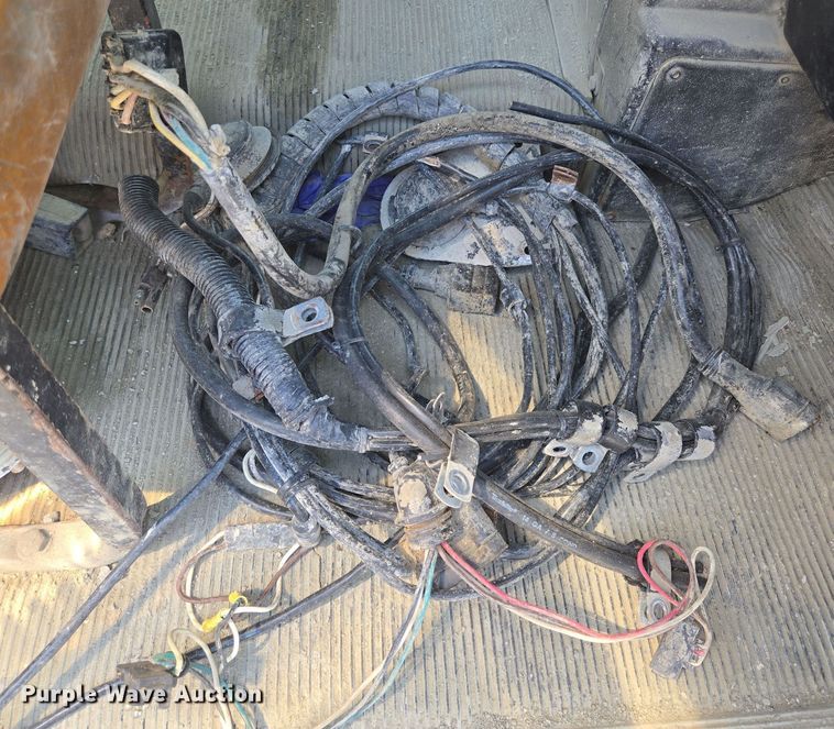 image for item EV1553 1996 Freightliner vacuum truck