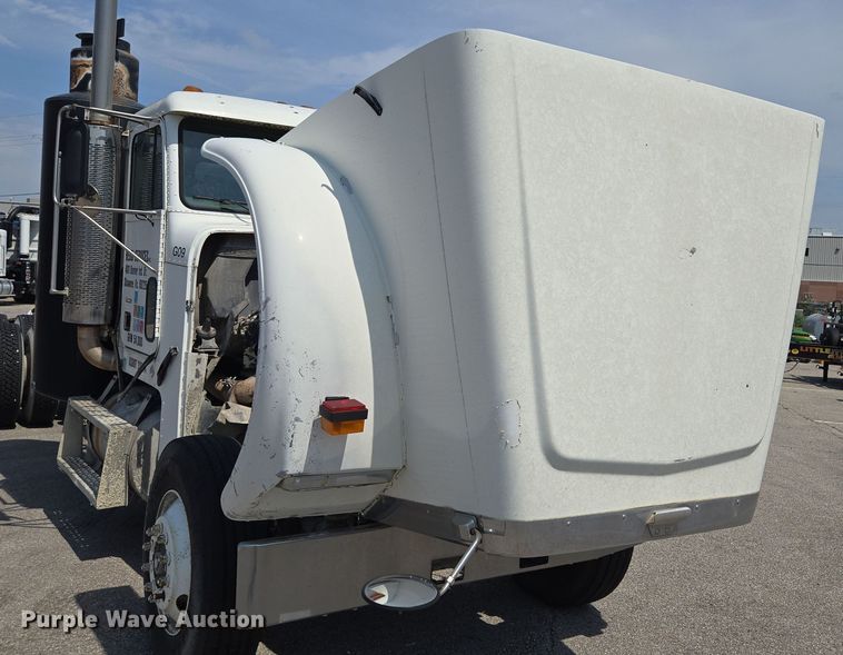image for item EV1553 1996 Freightliner vacuum truck