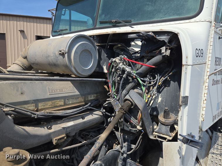 image for item EV1553 1996 Freightliner vacuum truck