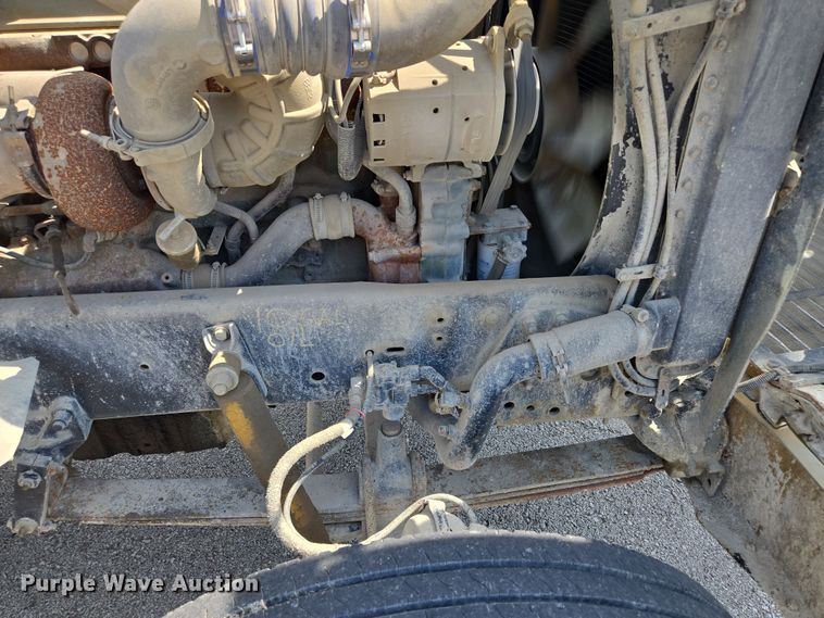 image for item EV1553 1996 Freightliner vacuum truck